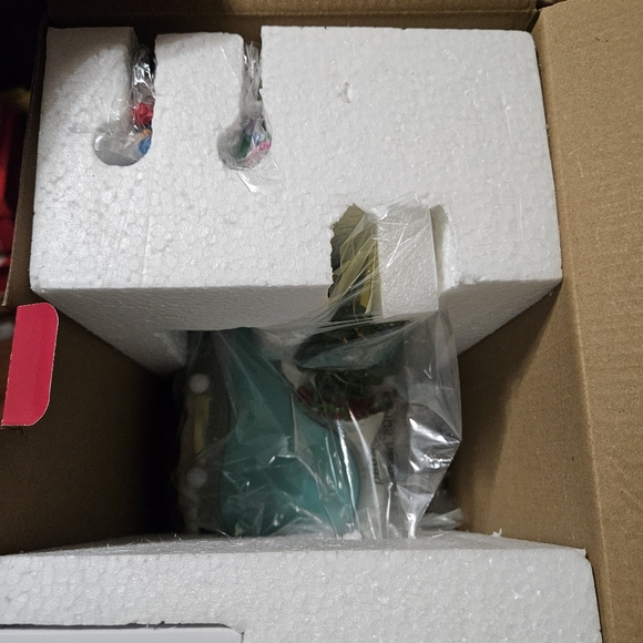 St Nicholas Square Victorian Tree Plaza Ice Skating Rink Christmas Villa… - Picture 6 of 6